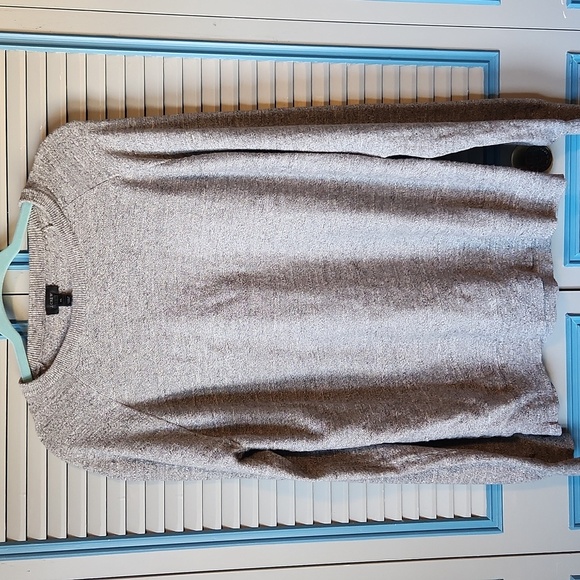 J Crew Light Grey Sweater - Picture 1 of 14